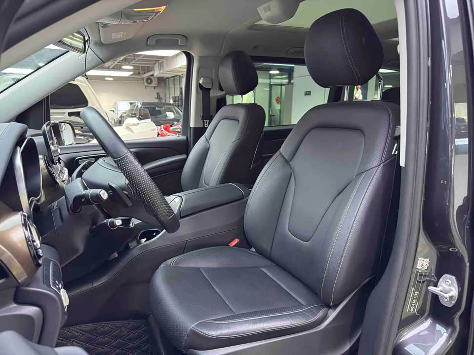 Mercedes-Benz V-class