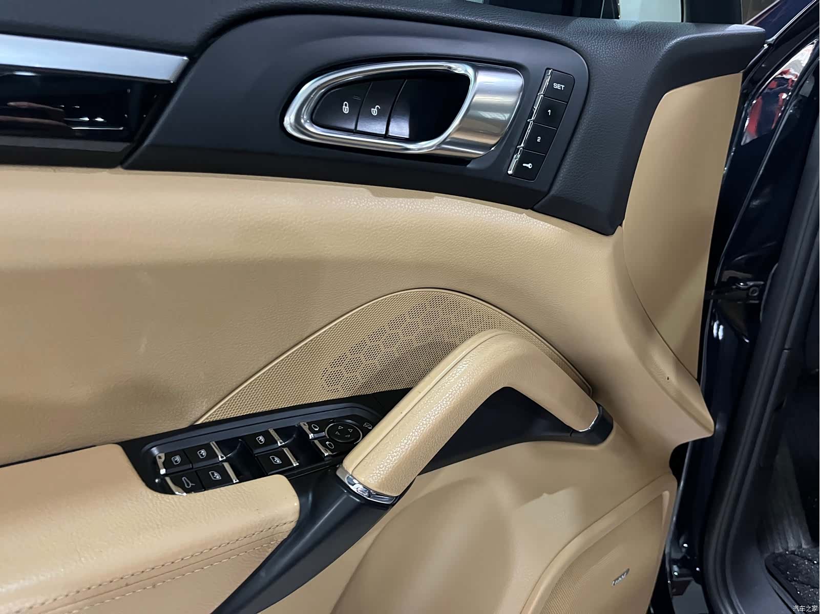 Porsche Cayenne, 2015 13