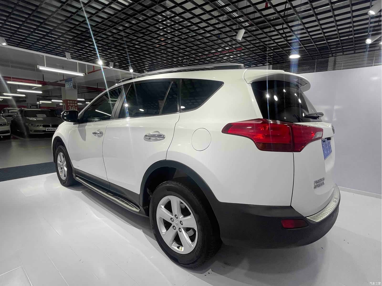 Toyota RAV4, 2013 8