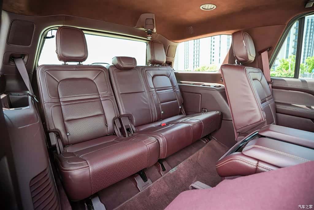 Lincoln Navigator, 2022 14