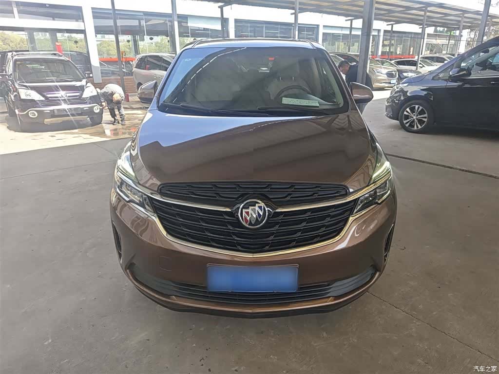 Buick GL8, 2021 3