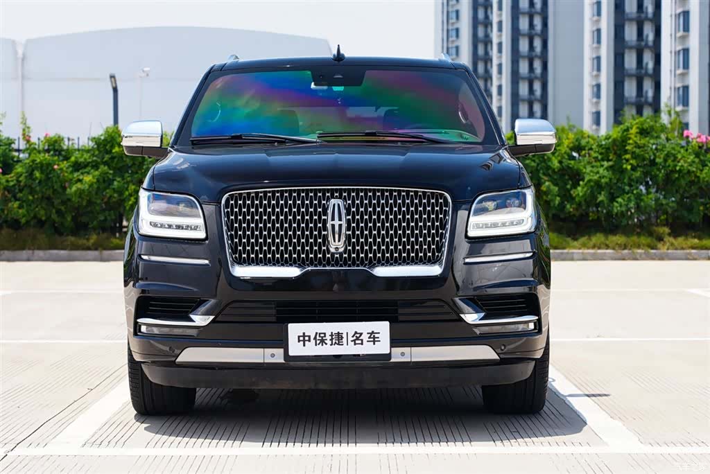 Lincoln Navigator, 2022 3