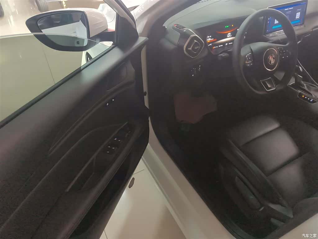 MG MG5, 2025 16