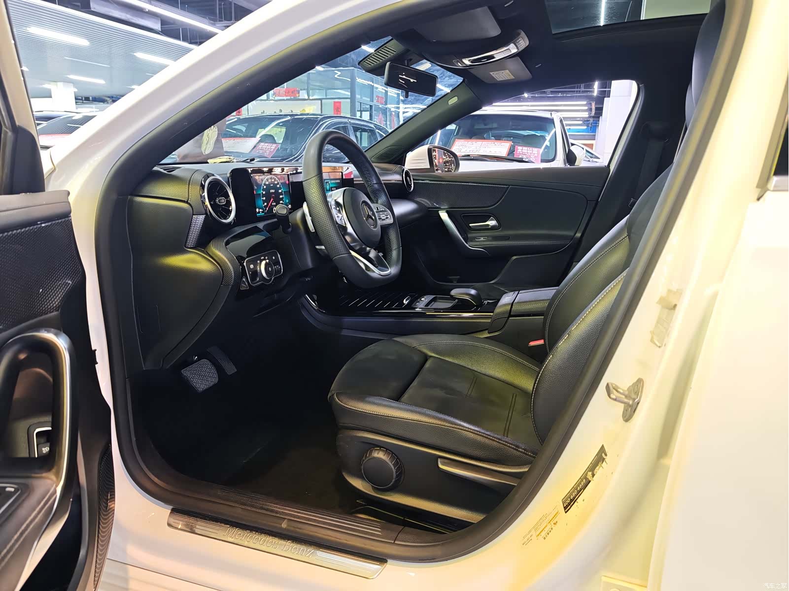 Mercedes-Benz A-Class, 2019 4