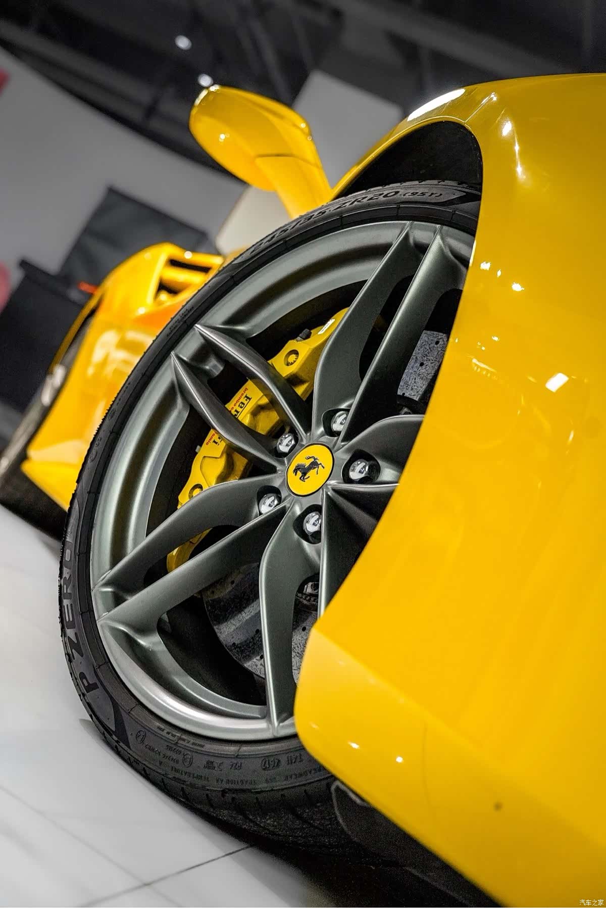 Ferrari 488, 2018 8