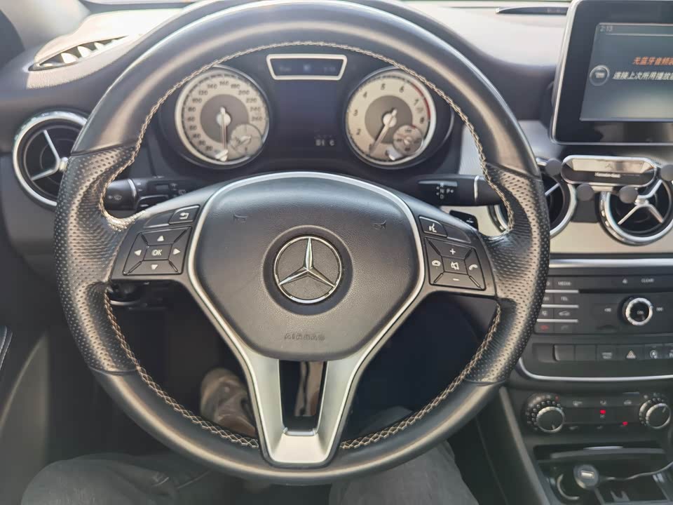Mercedes-Benz GLA