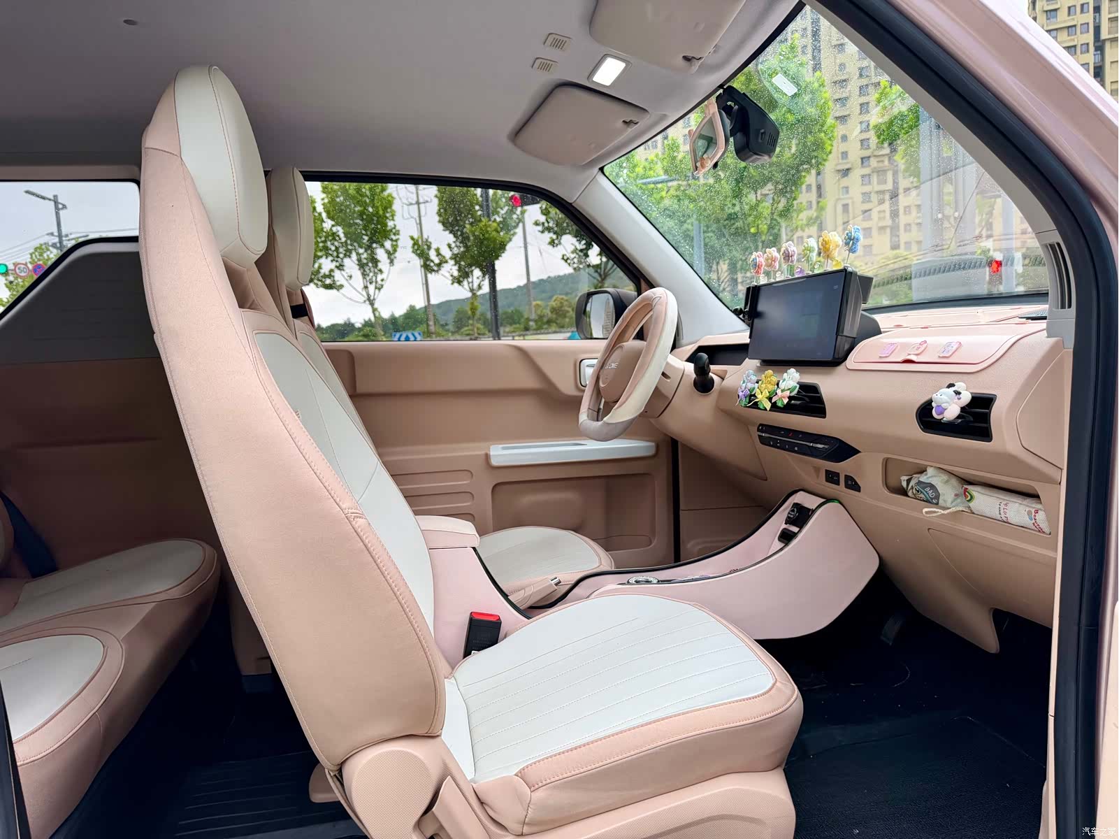 Geely Panda, 2023 15