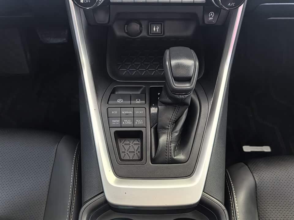 Toyota RAV4 Rongfang