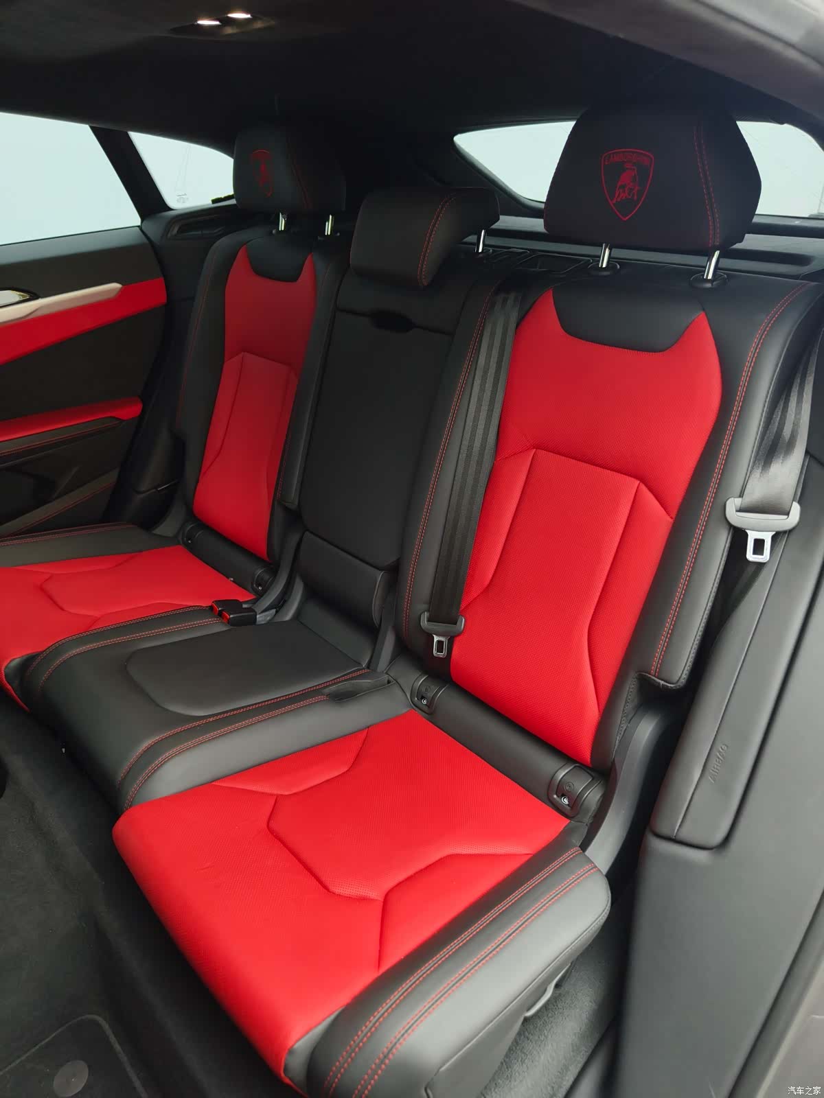 Lamborghini Urus, 2021 7