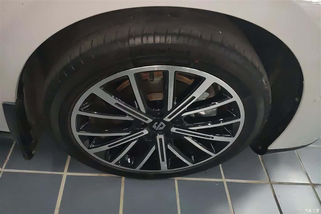 Leapmotor B01, 2025 6