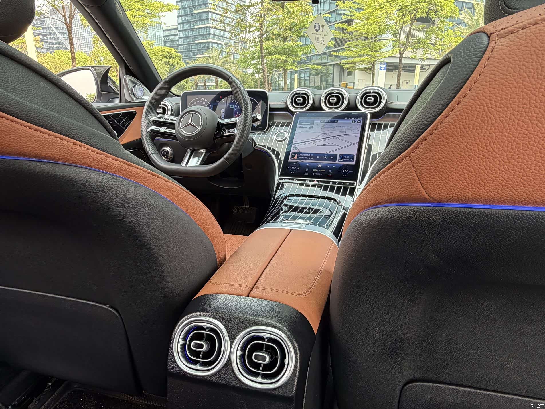 Mercedes-Benz C-Class, 2023 13