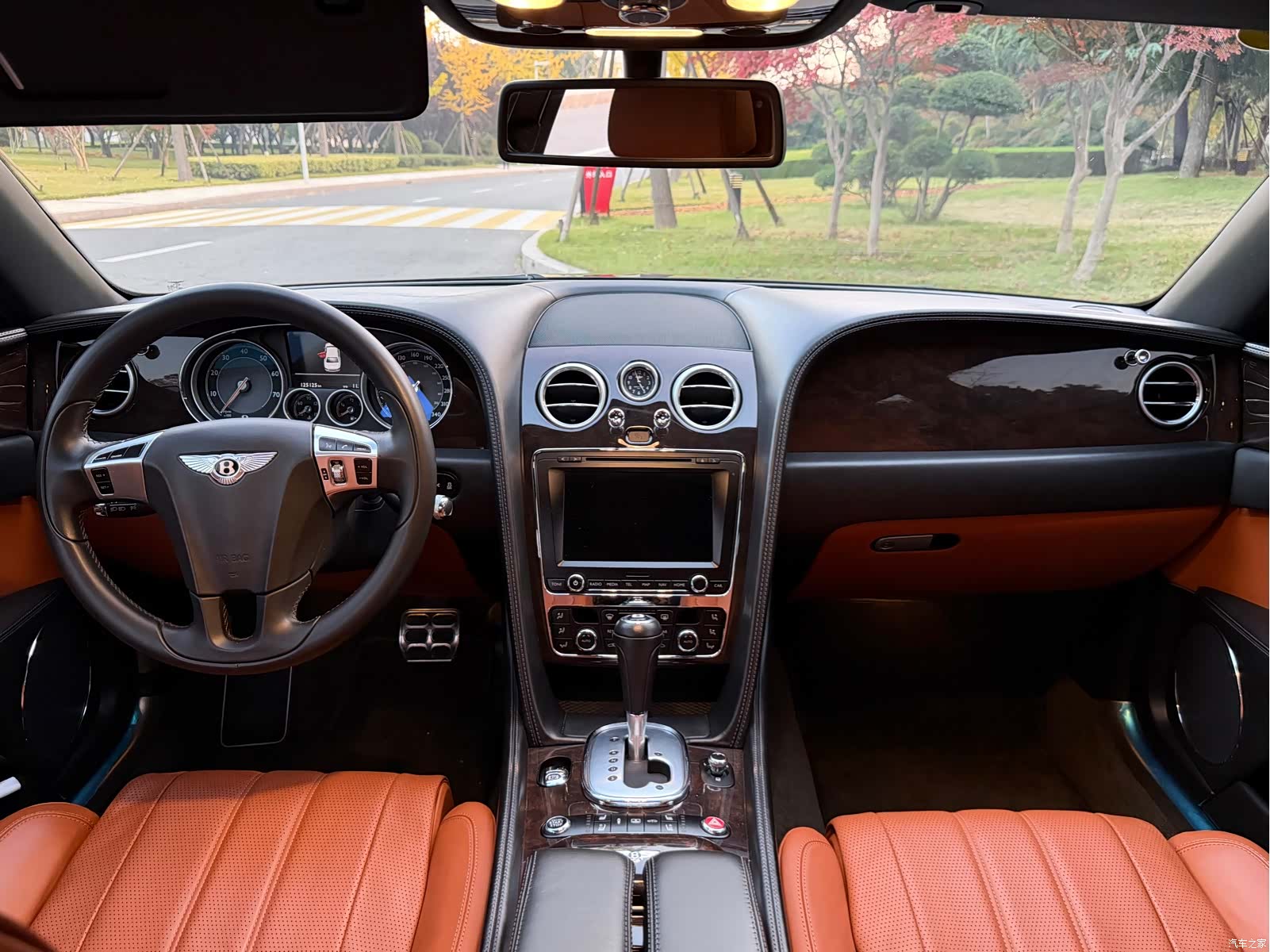 Bentley Flying Spur, 2013 8