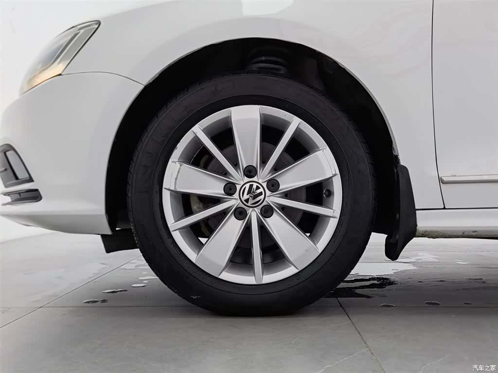 Volkswagen Sagitar, 2016 17
