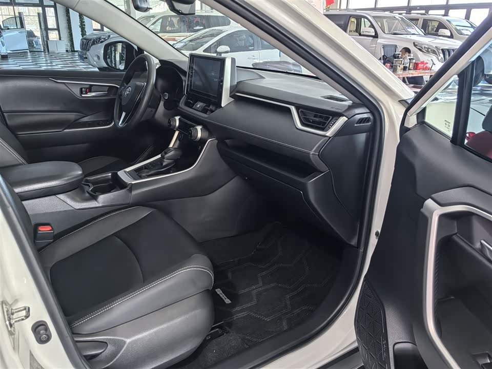 Toyota RAV4 Rongfang