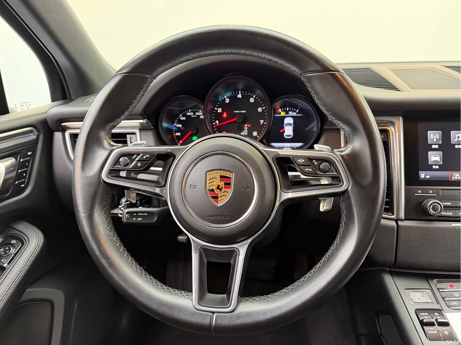 Porsche Macan, 2016 14