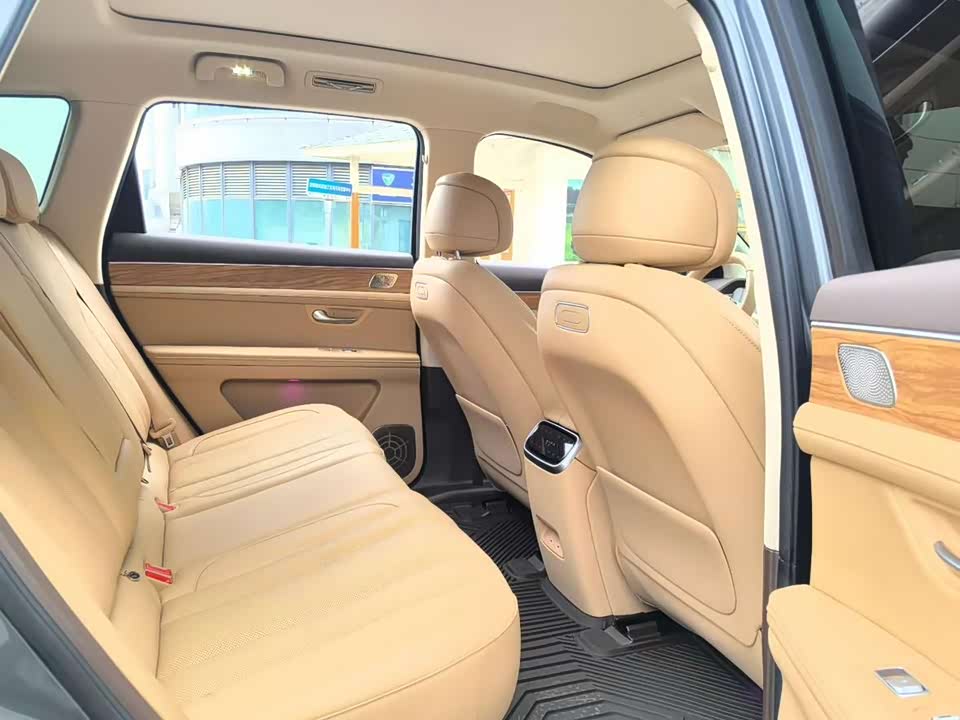 AITO Ask the world M7