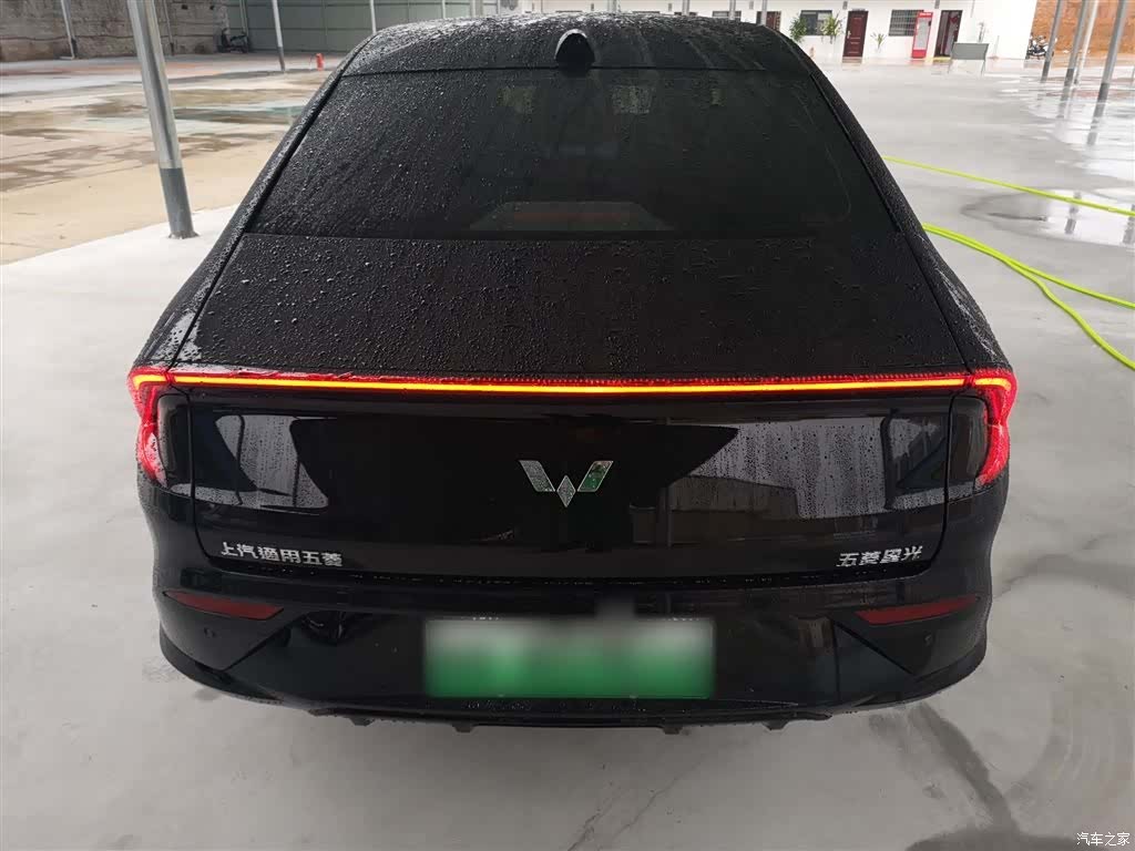 Wuling Starlight, 2025 4
