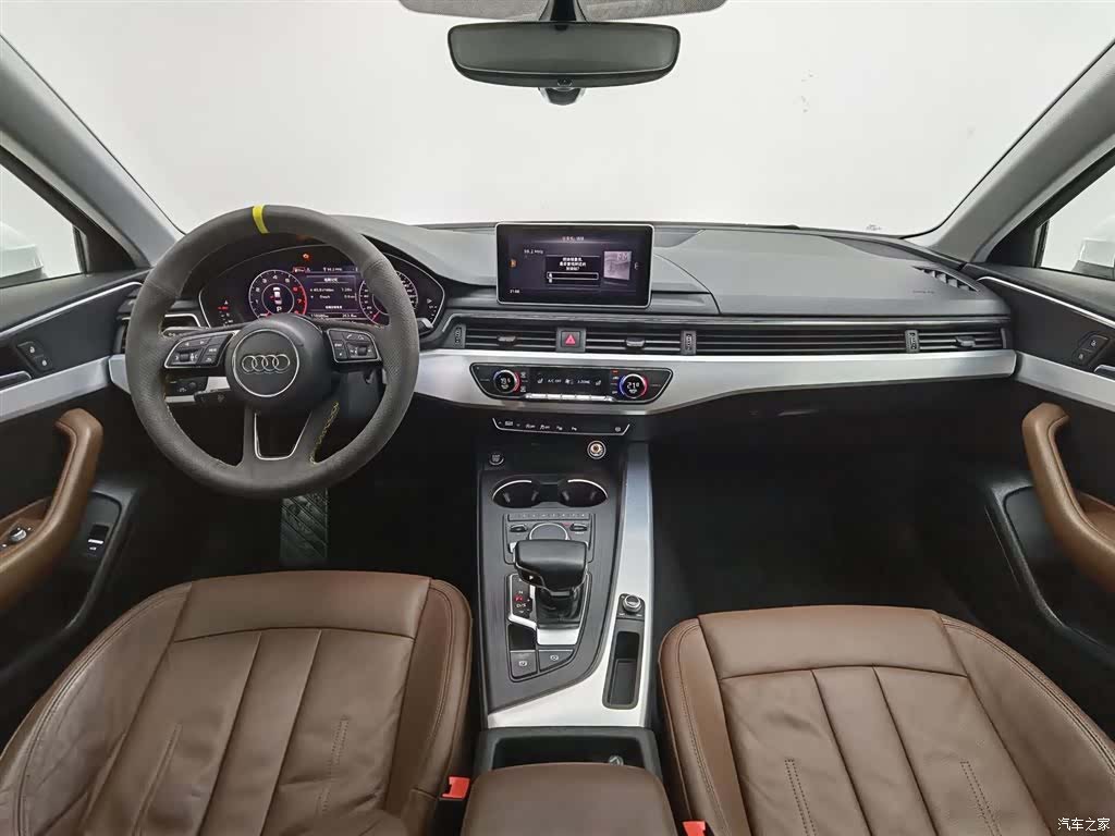 Audi A4L, 2019 все фото