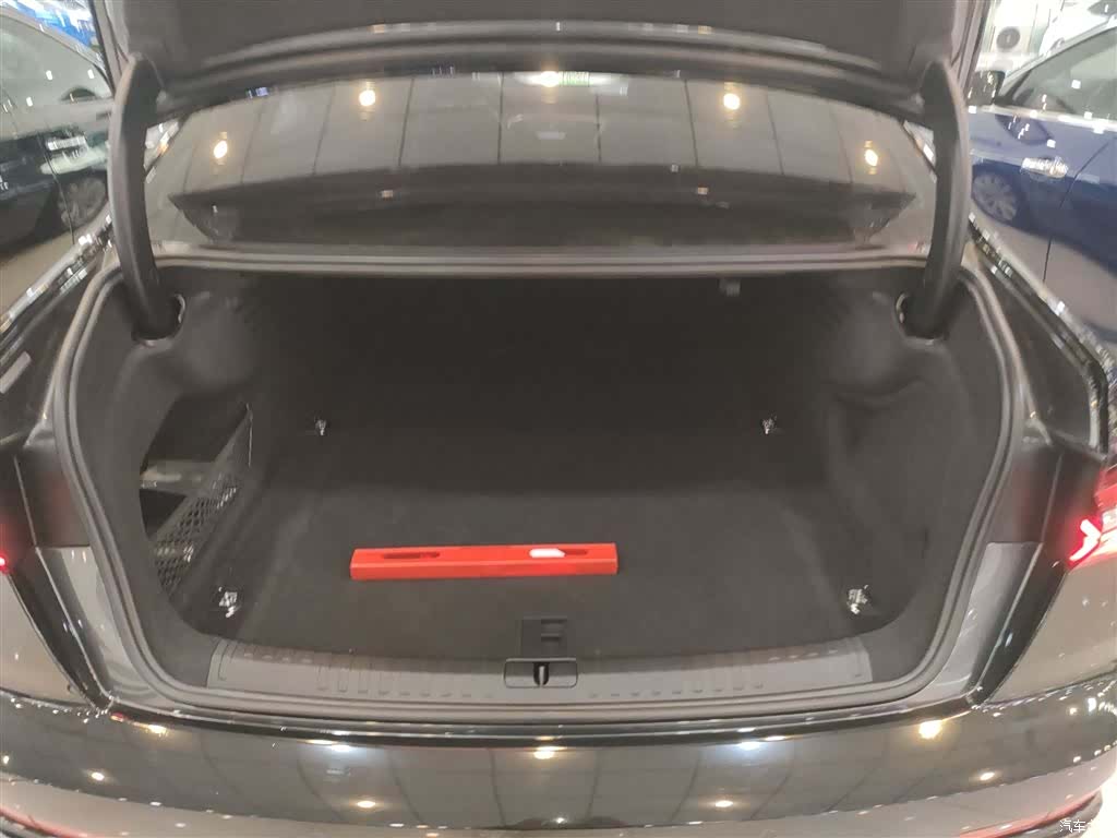 Audi A6L, 2021 15