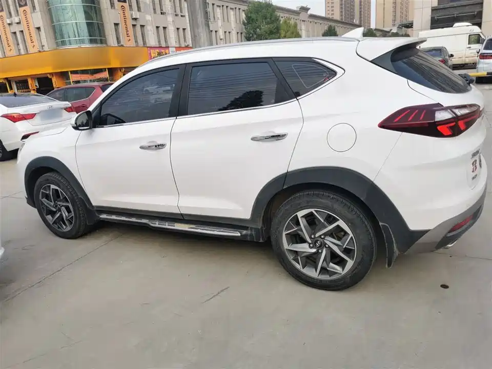 Hyundai Tucson