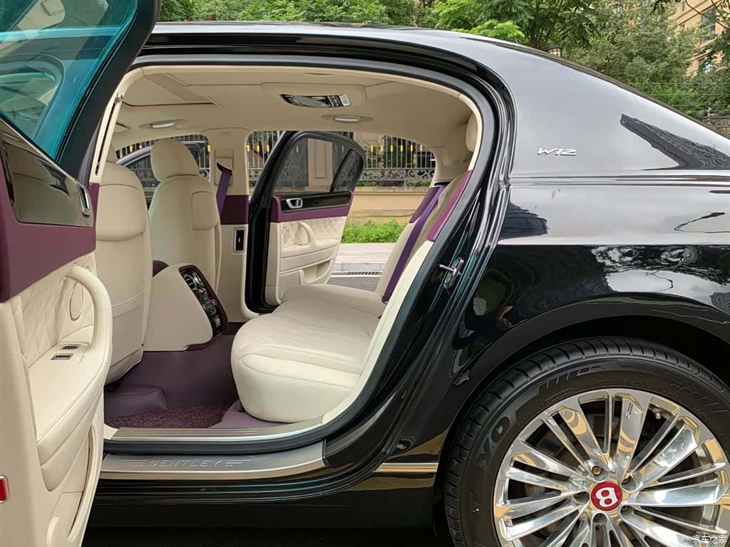 Bentley Flying Spur, 2010 11