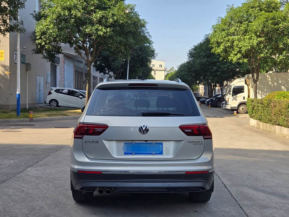 Volkswagen Tiguan L