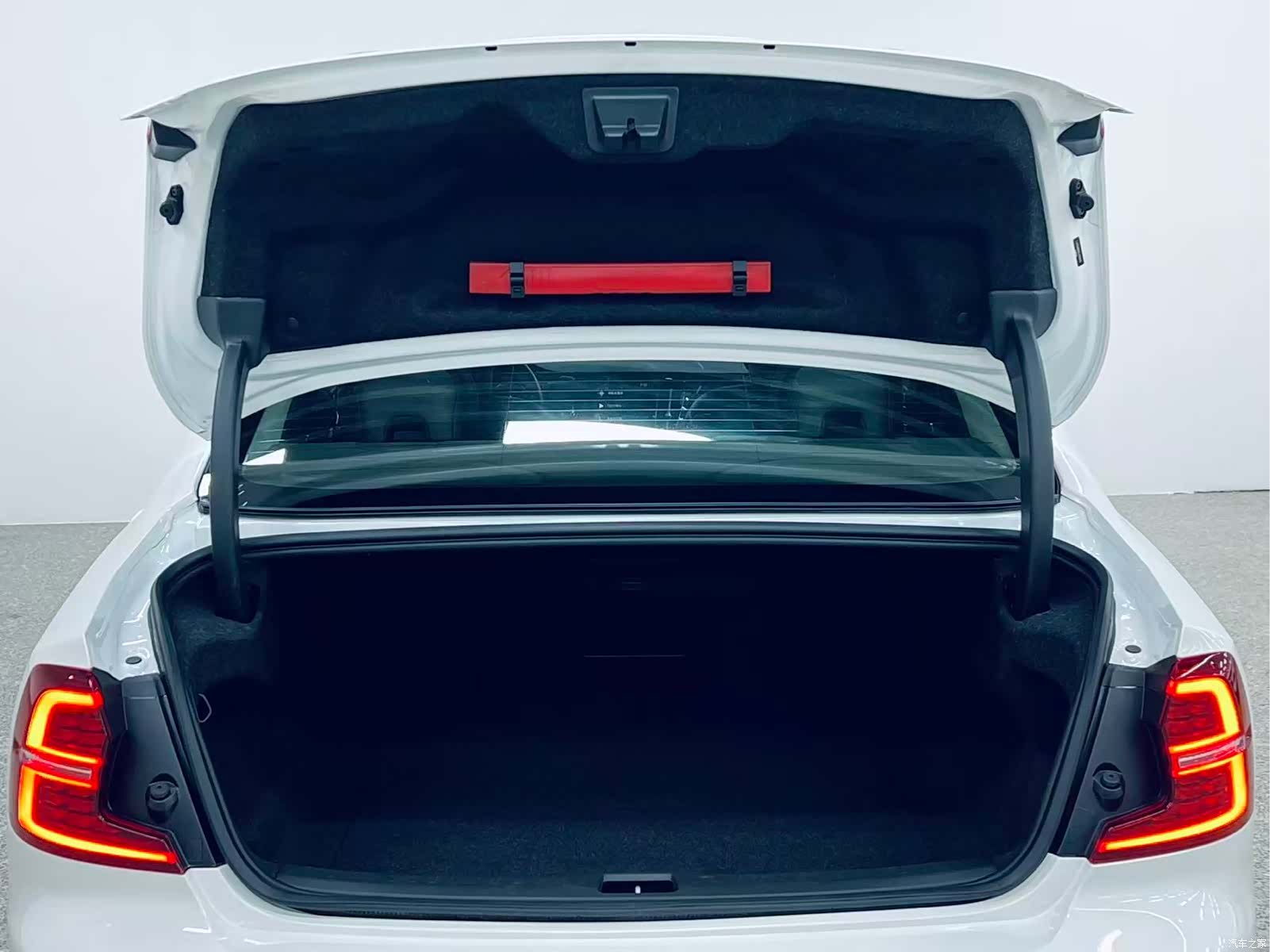 Volvo S60, 2020 16