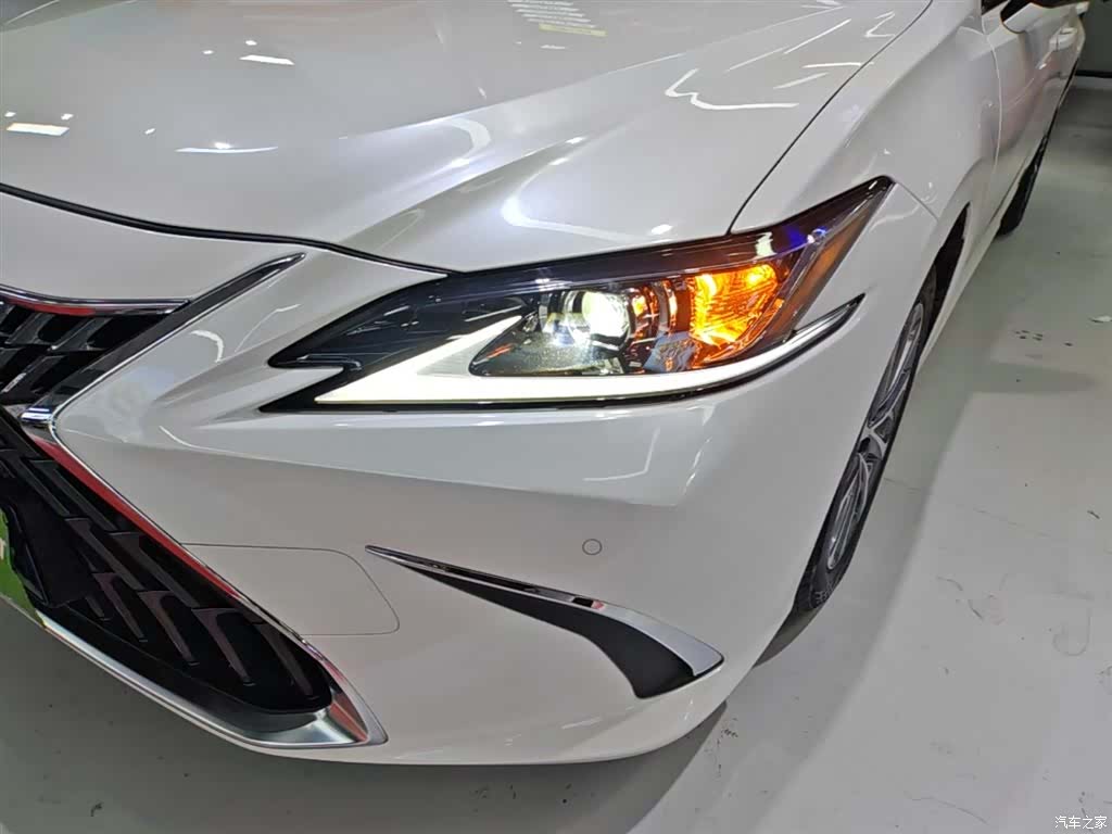 Lexus ES, 2024 24