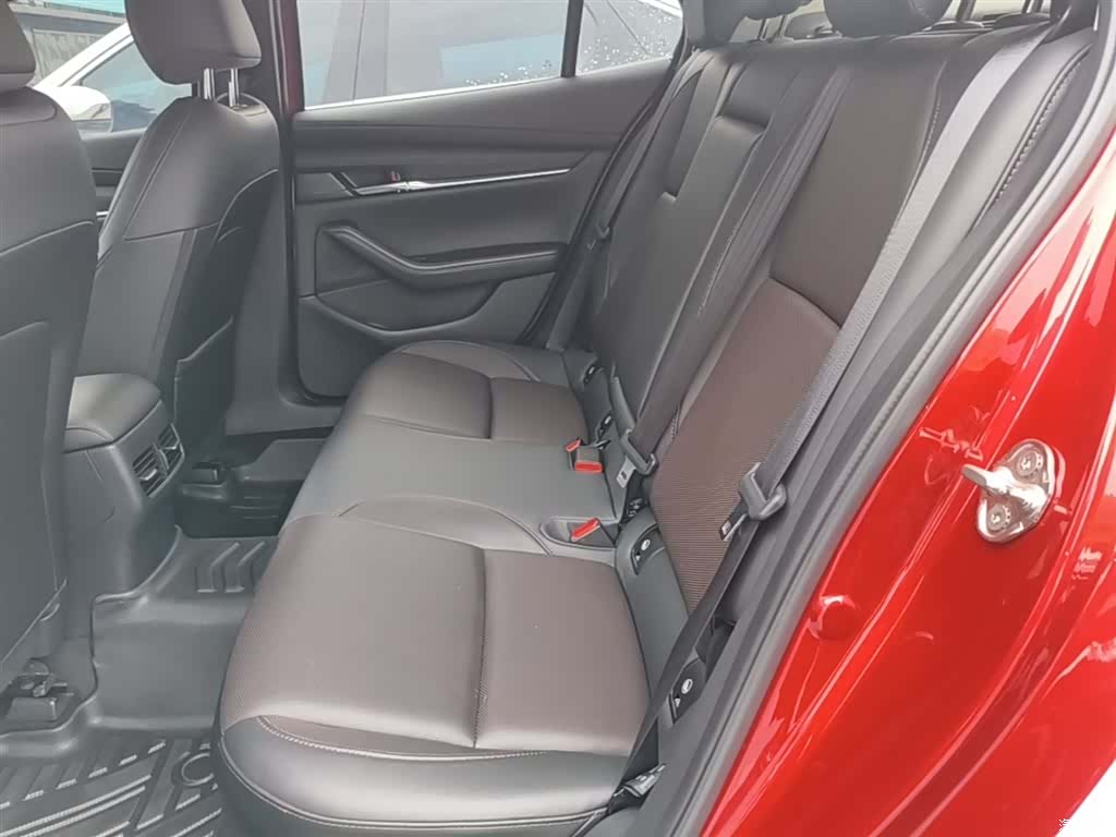 Mazda Mazda3, 2021 17