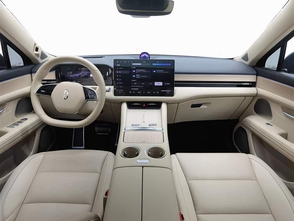 AITO Ask the world M5