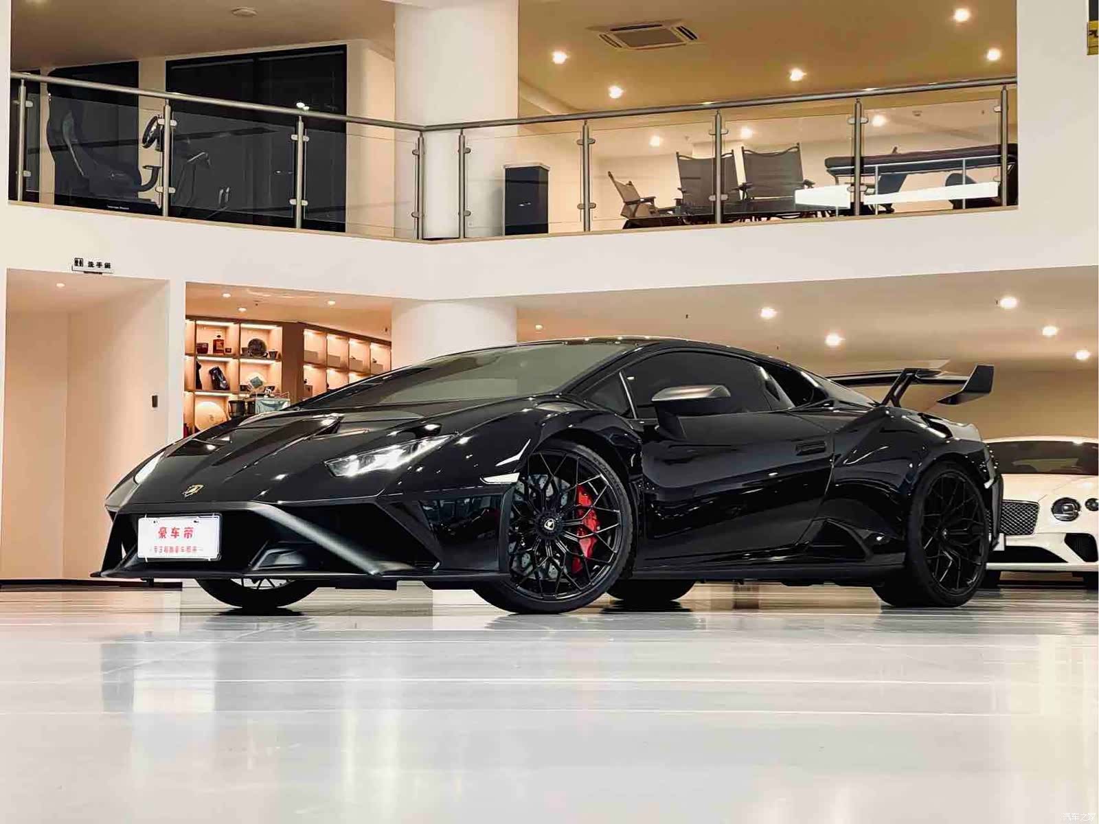 Lamborghini Huracán, 2023 1
