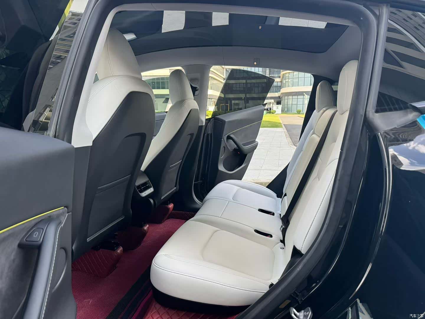 Tesla Model Y, 2023 6