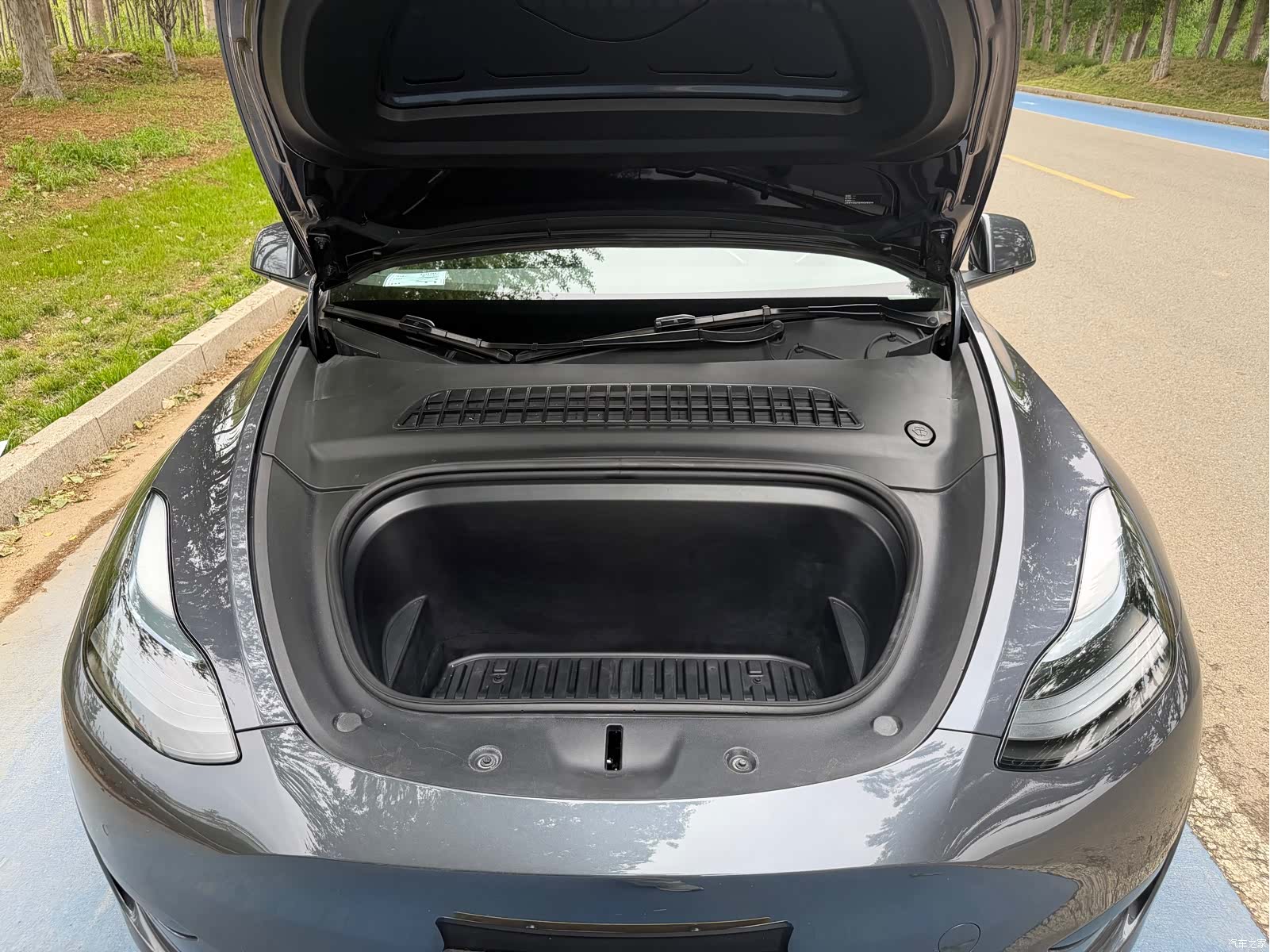 Tesla Model Y, 2022 17