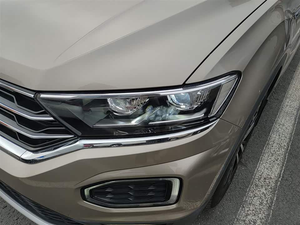 Volkswagen T-ROC exploring Songs