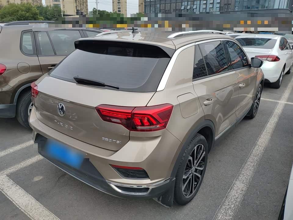 Volkswagen T-ROC exploring Songs