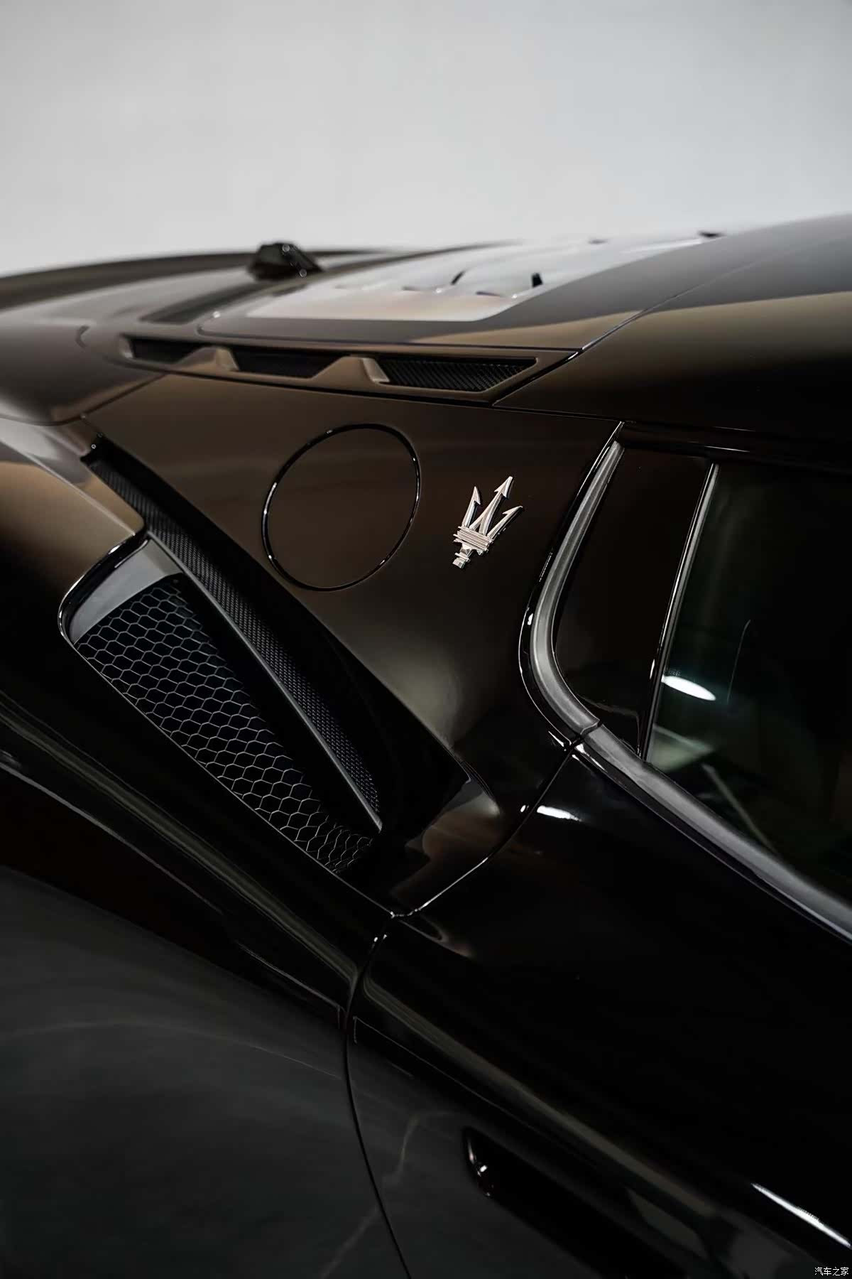 Maserati MC20, 2023 9