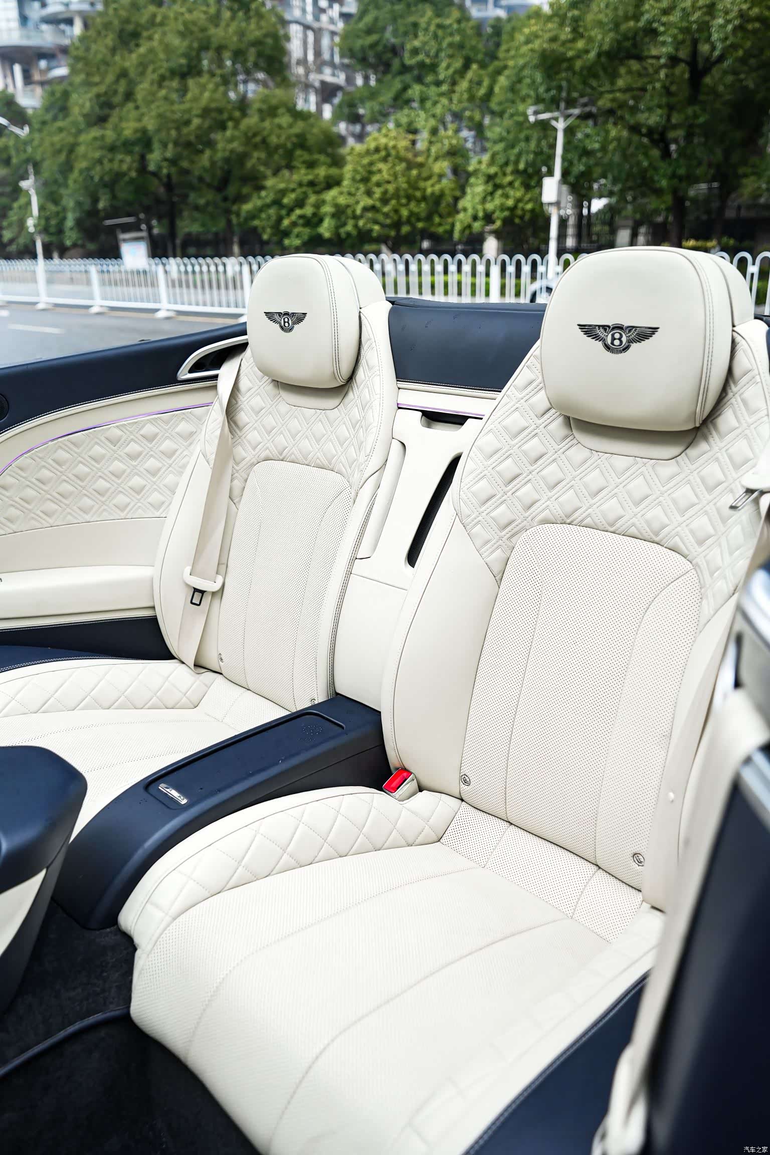 Bentley Continental GT, 2020 12