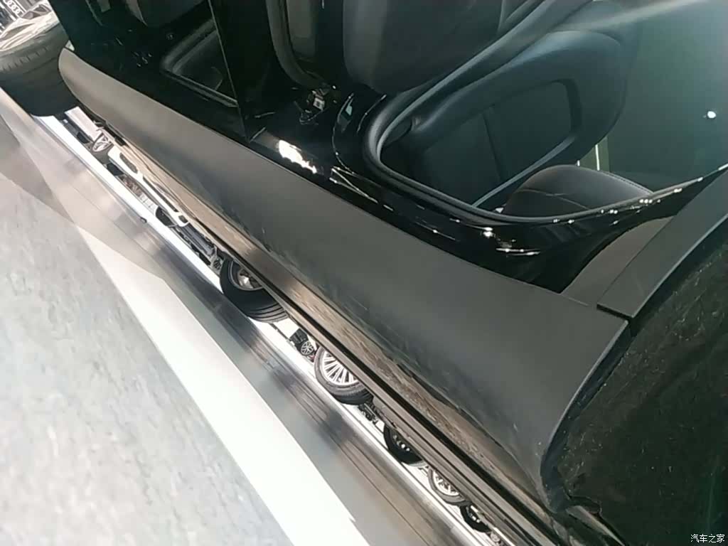 Tesla Model Y, 2023 22