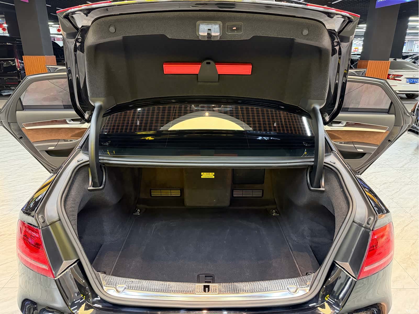 Audi A8L, 2013 9