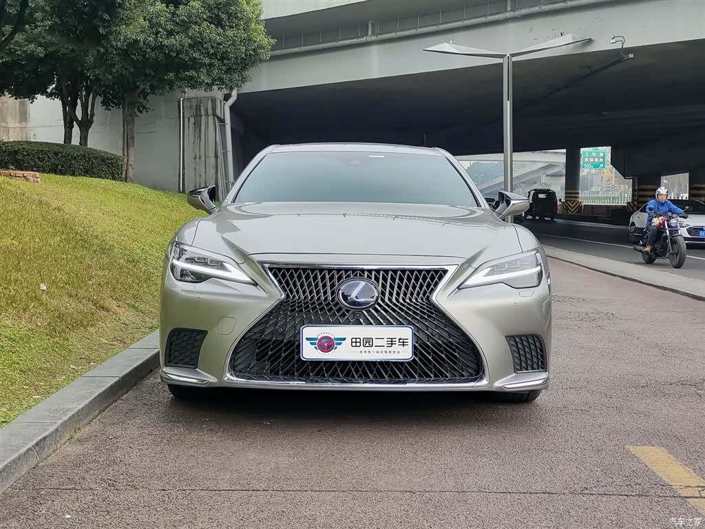Lexus LS, 2021 2