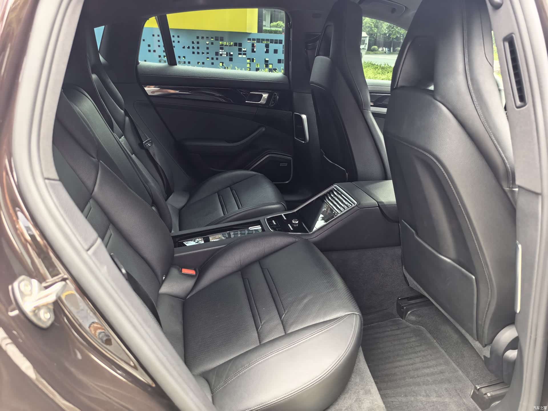 Porsche Panamera, 2018 10