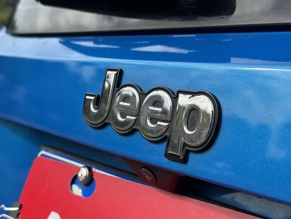 Jeep Freeman