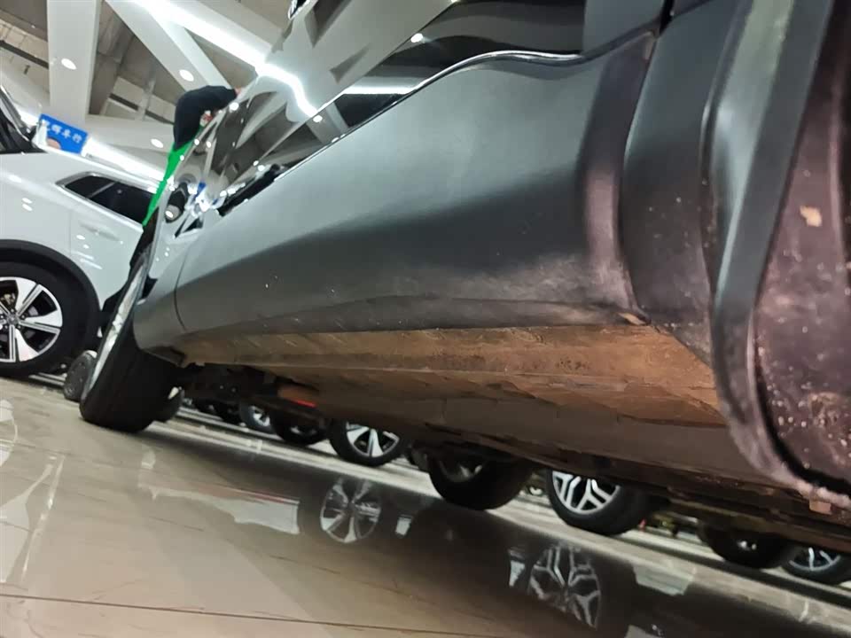 Toyota Corolla Sharp amplifier