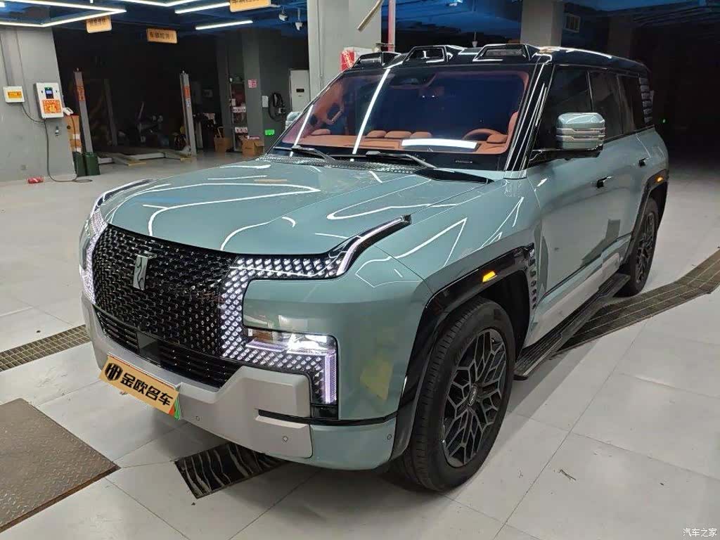 Yangwang U8, 2024 1