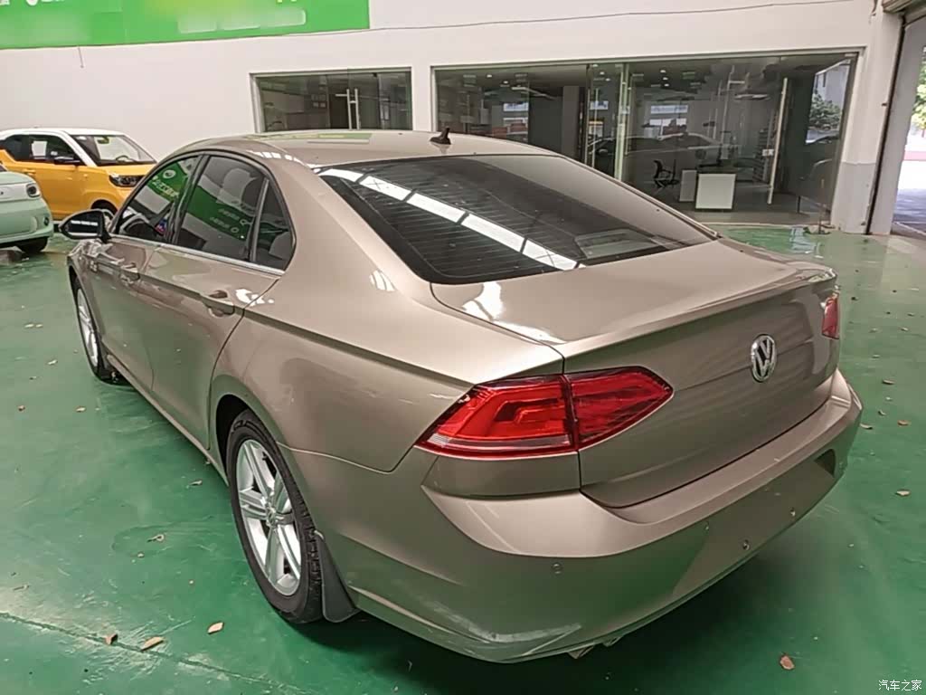 Volkswagen Lamando, 2017 все фото