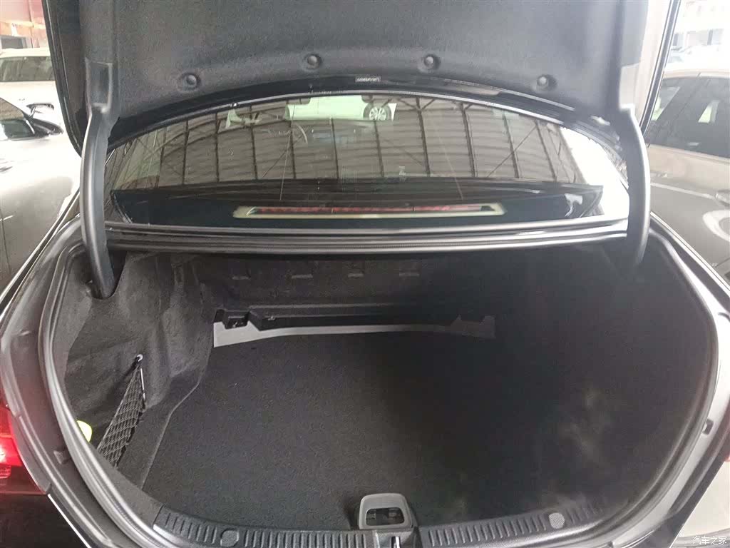 Mercedes-Benz E-Class, 2023 15