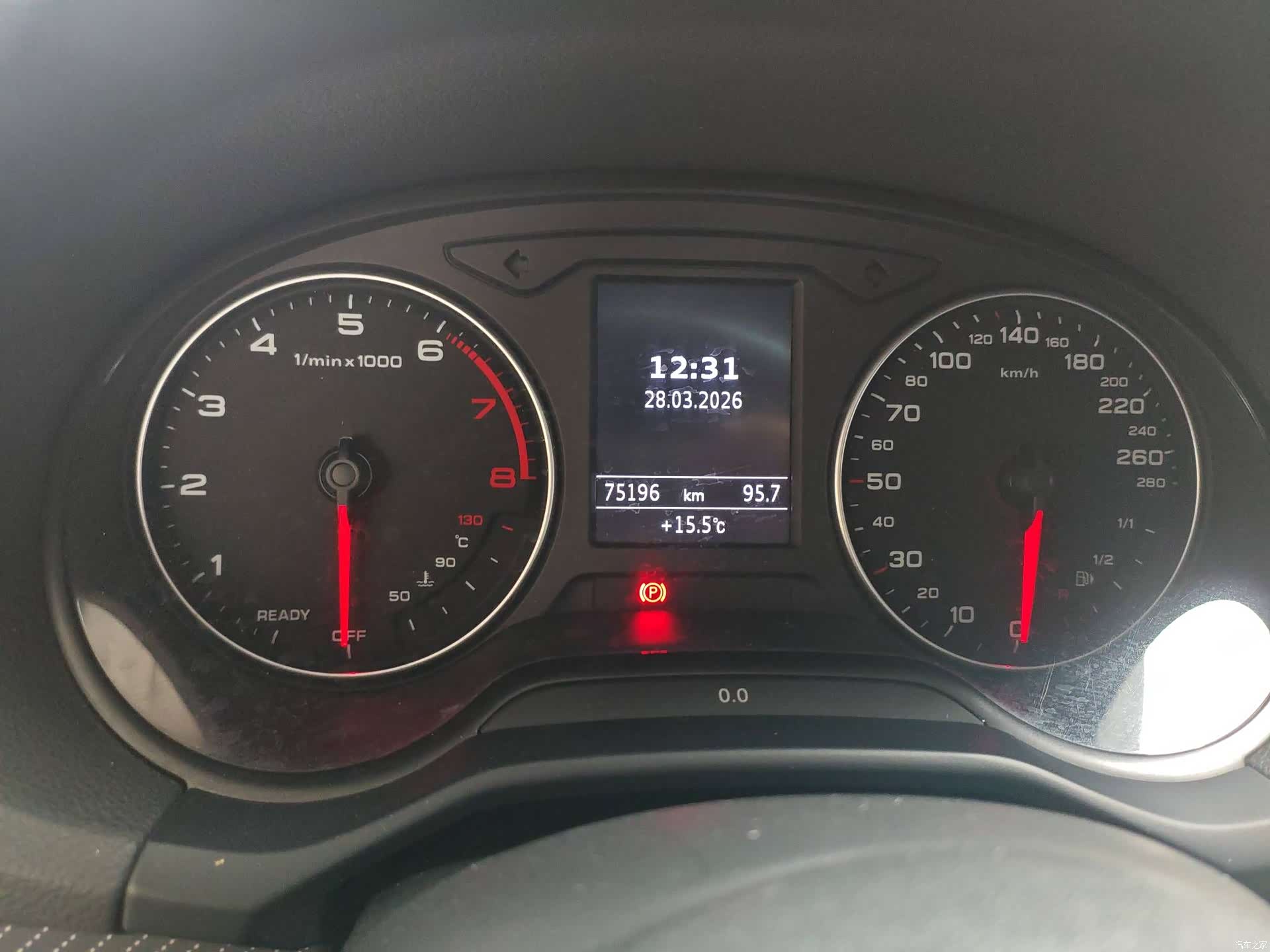 Audi Q2L, 2023 все фото