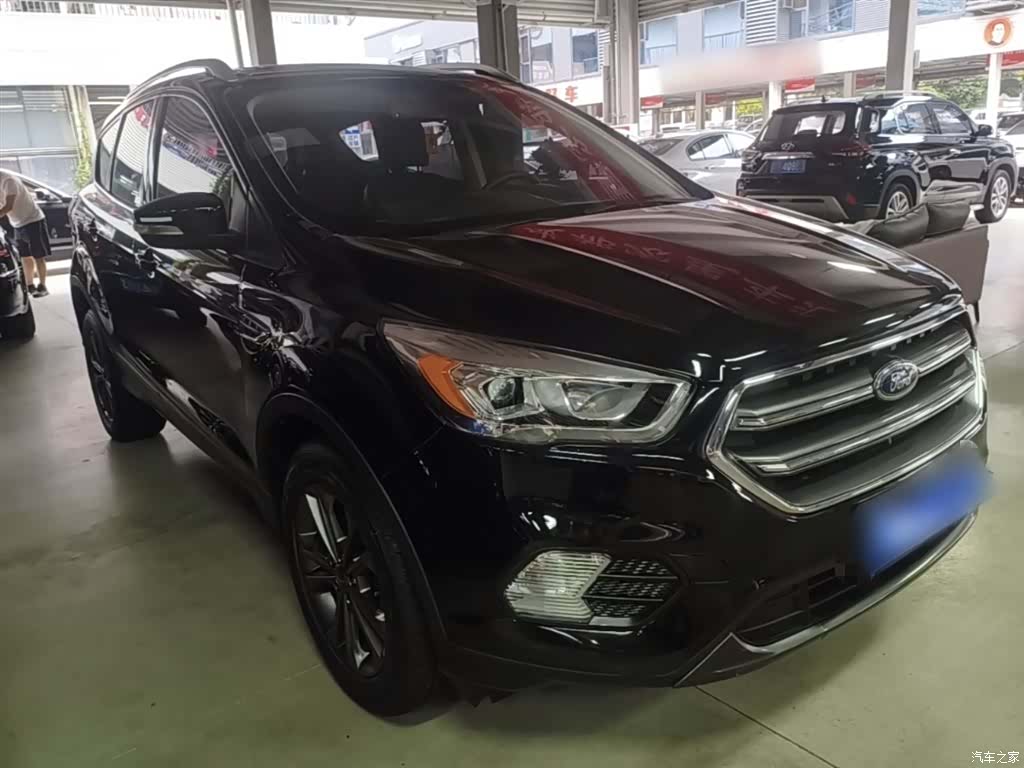 Ford Kuga, 2019 4