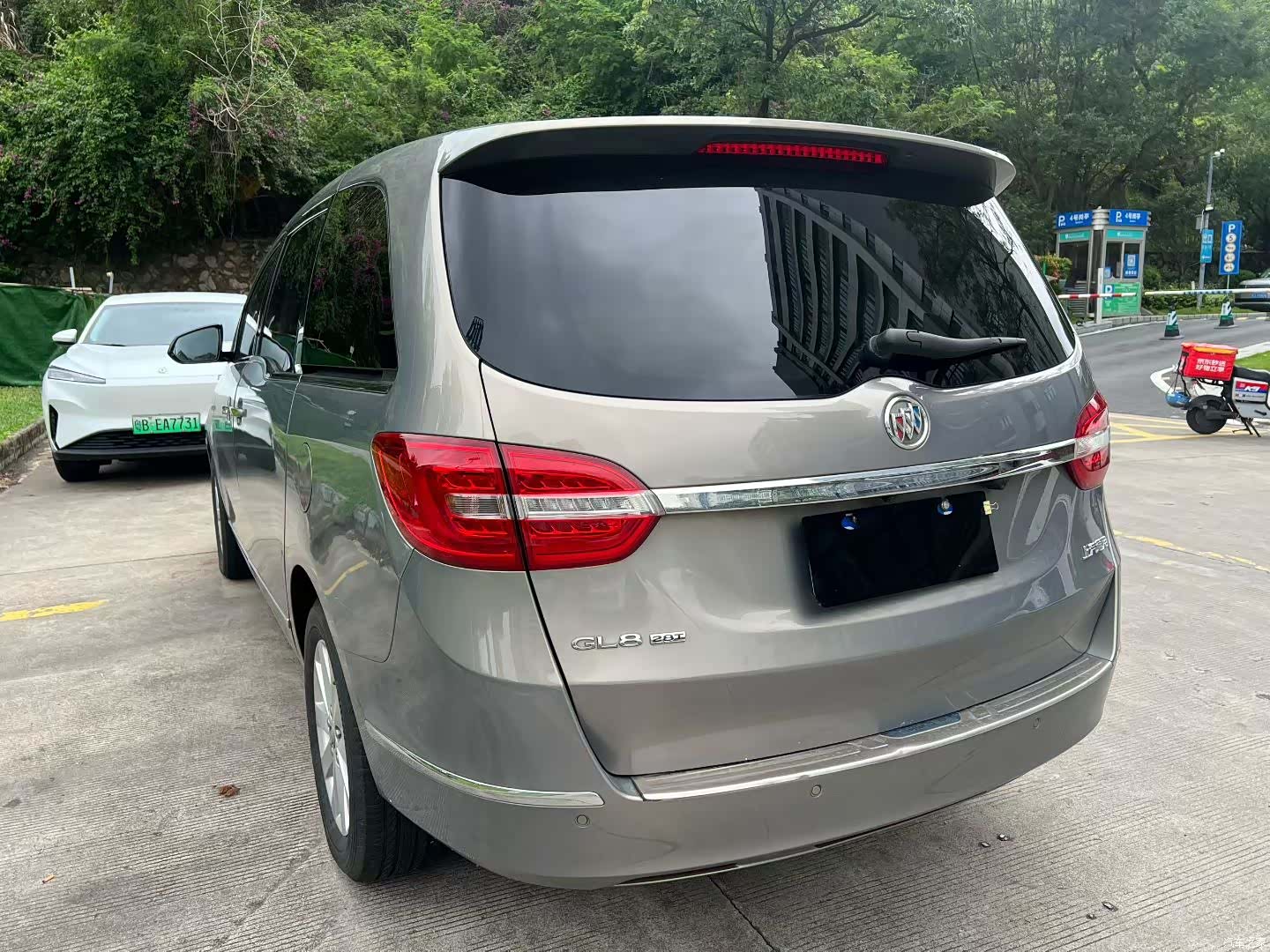 Buick GL8, 2019 7