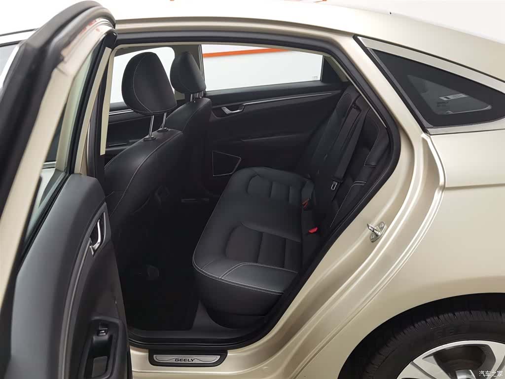 Geely Emgrand, 2018 15
